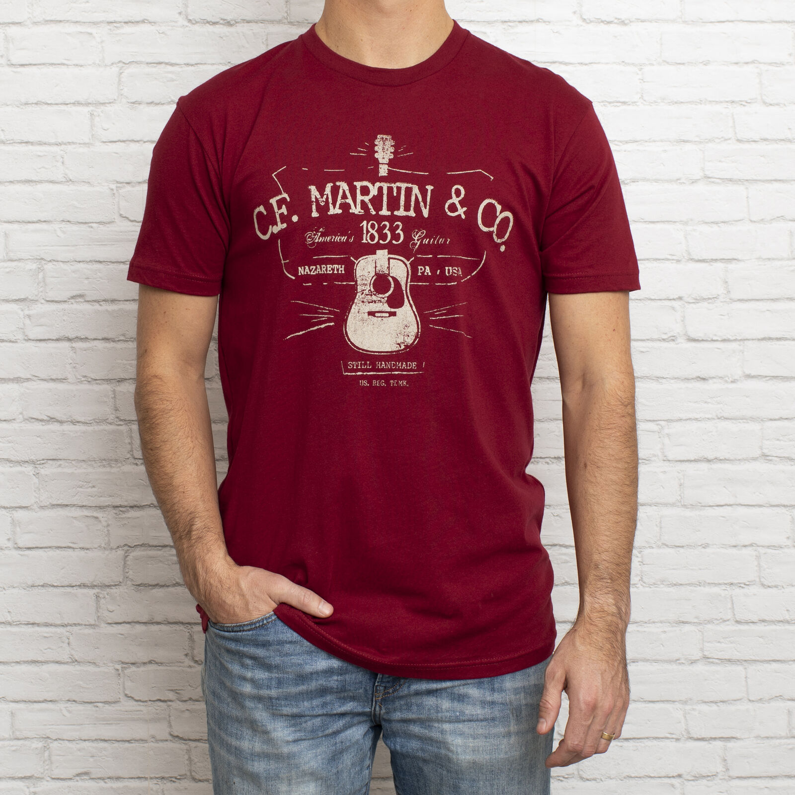 Martin 18C0003M D28 Logo T-Shirt Cardinal Red Medium Size