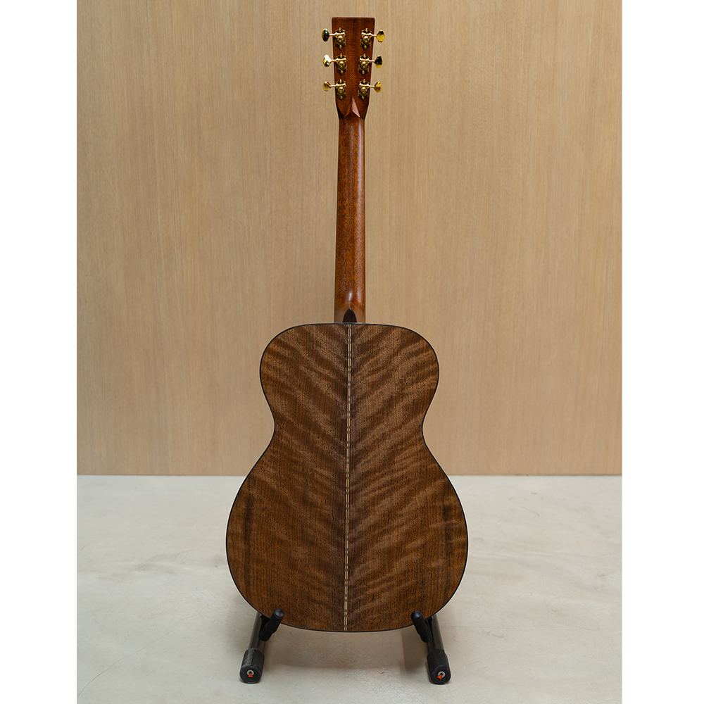 Martin C24-014949 Custom Shop (Inspired by OM-28 Style) "000/OM" Auditorium Body Acoustic Guitar