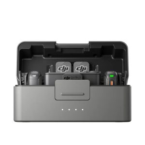 dji-mic-3-dual-wireless-transmission-system "DJI Mic 3 Dual Wireless Transmission System with two compact wireless microphones and a receiver for high-quality audio recordin