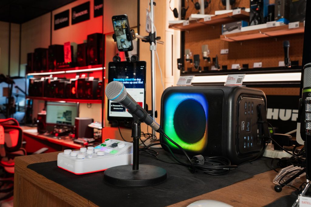 Shure Vocal Championship Singing Competition 2 ShureComp 1