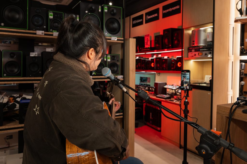 Shure Vocal Championship Singing Competition 3 ShureComp 2