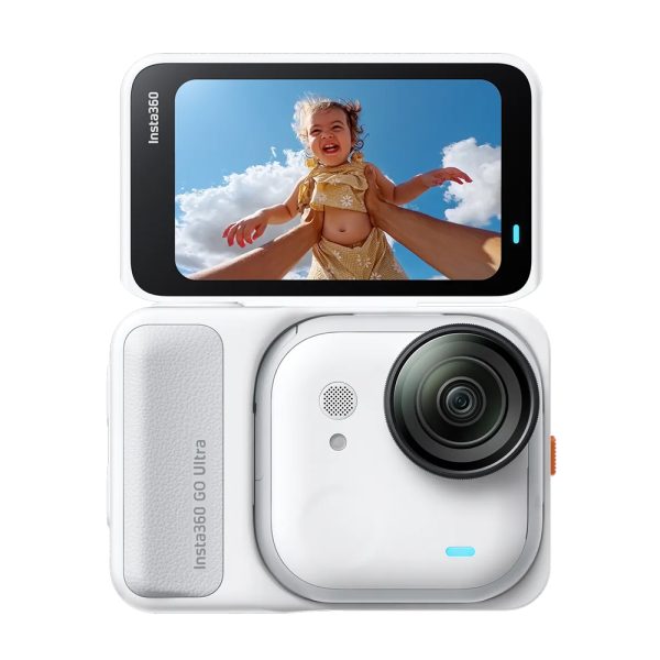 insta360-go-ultra-standard-bundle-arctic-white 4K/60 fps Portable Action Camera with Quick Release Safety Cord, Magnetic Easy Clip, and Magnet Pendant